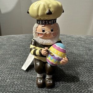 Hershey's Easter figurine